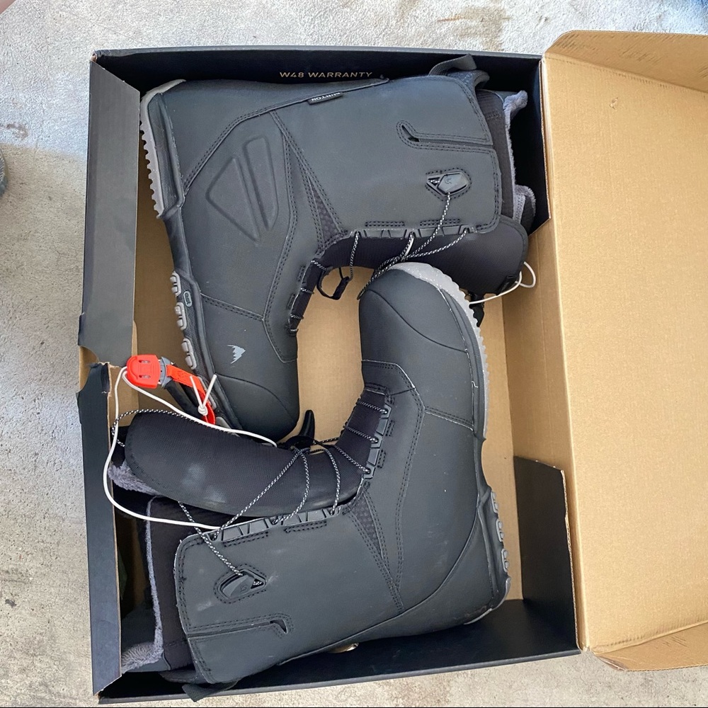 Men Burton Snow Boots US13